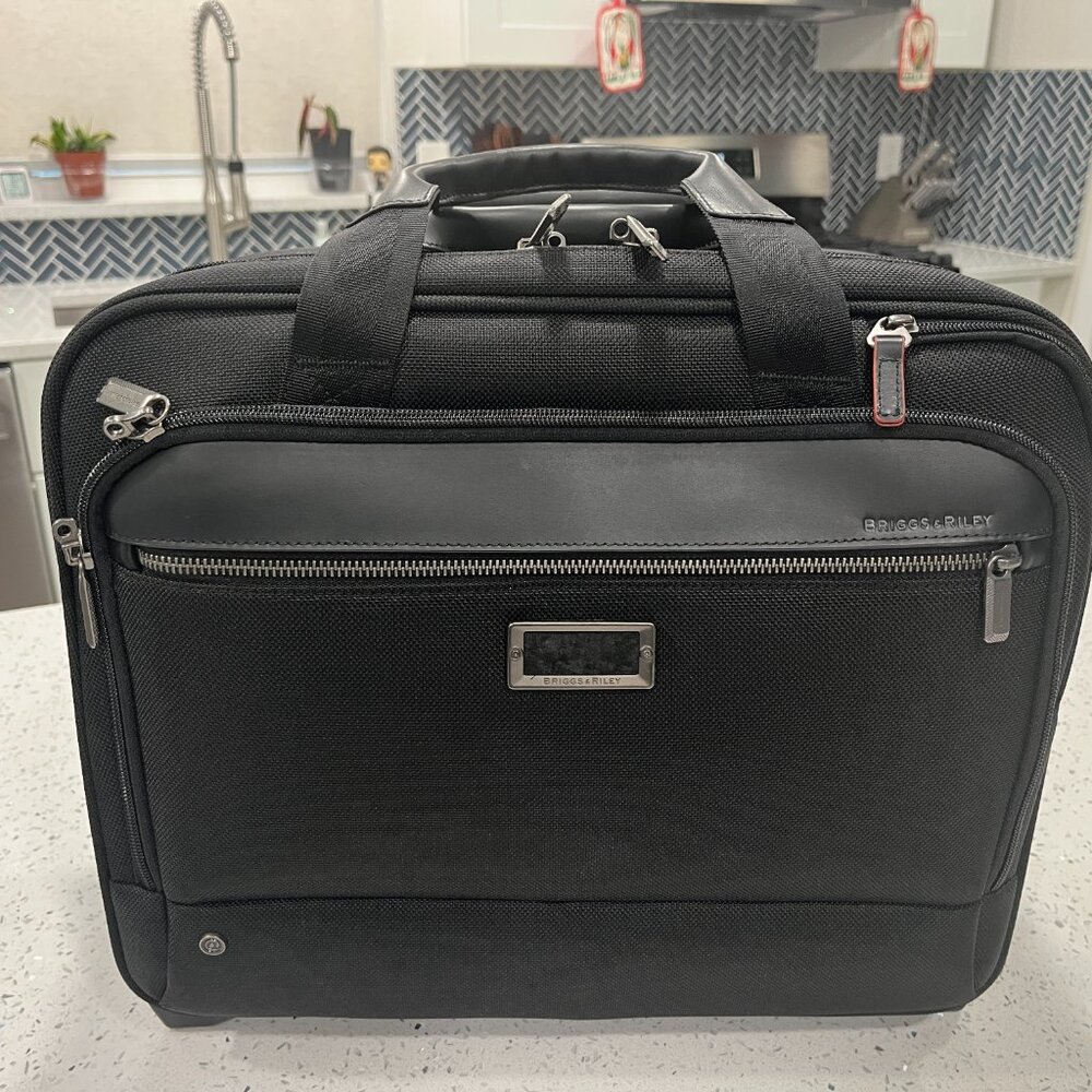 Briggs and Riley Wheeled Upright Briefcase 2024 KR420X-4